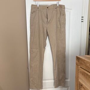 Wrangler Men's Khaki Chinos
